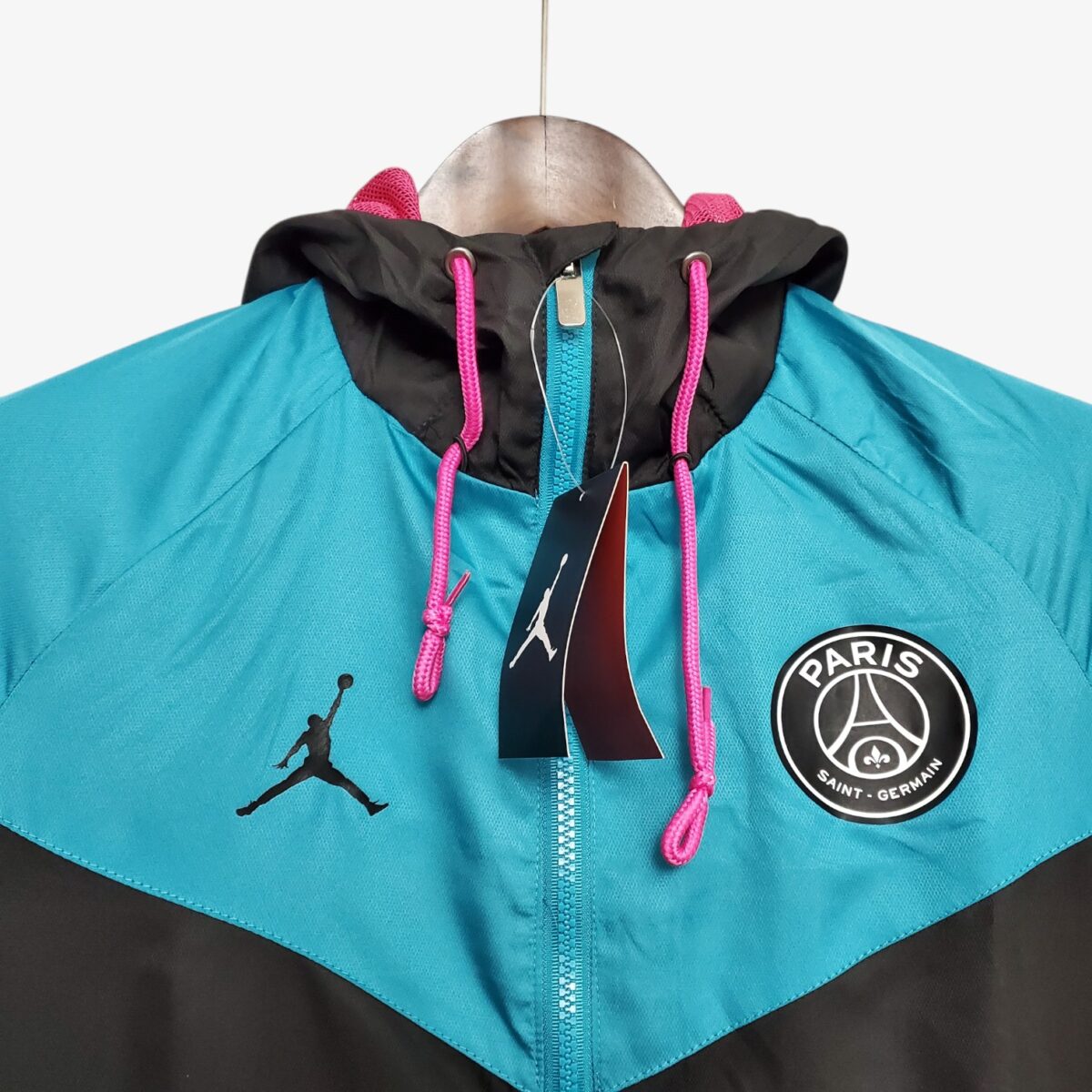 PSG Reversible Windbreaker 2020/21 - Image 3