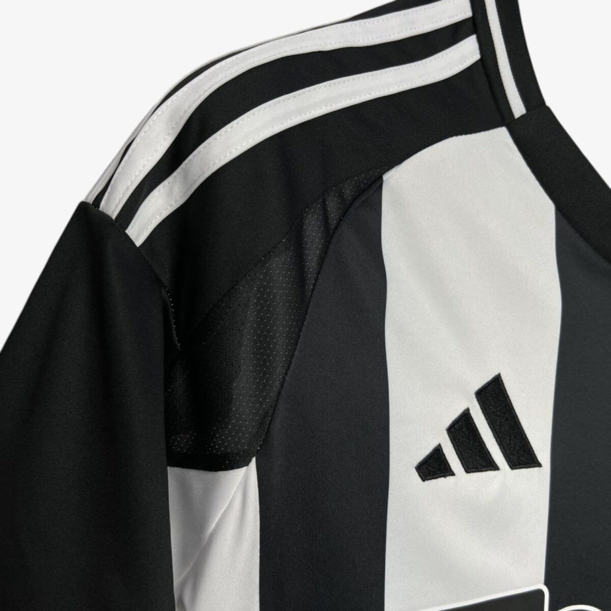 Newcastle United Home Jersey 2024/25 - Image 4