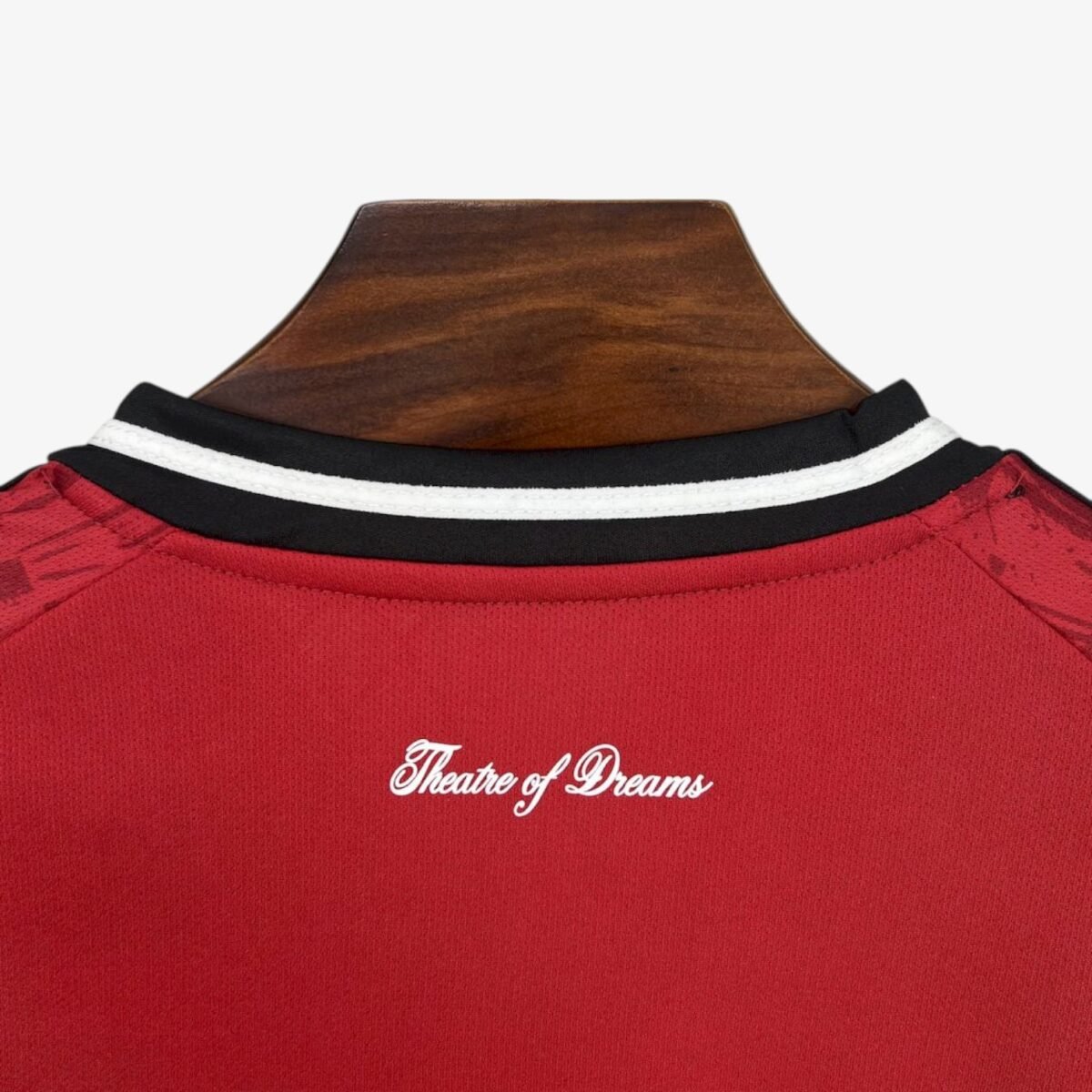 Women's Manchester United Home Jersey 2025/26 - Image 3