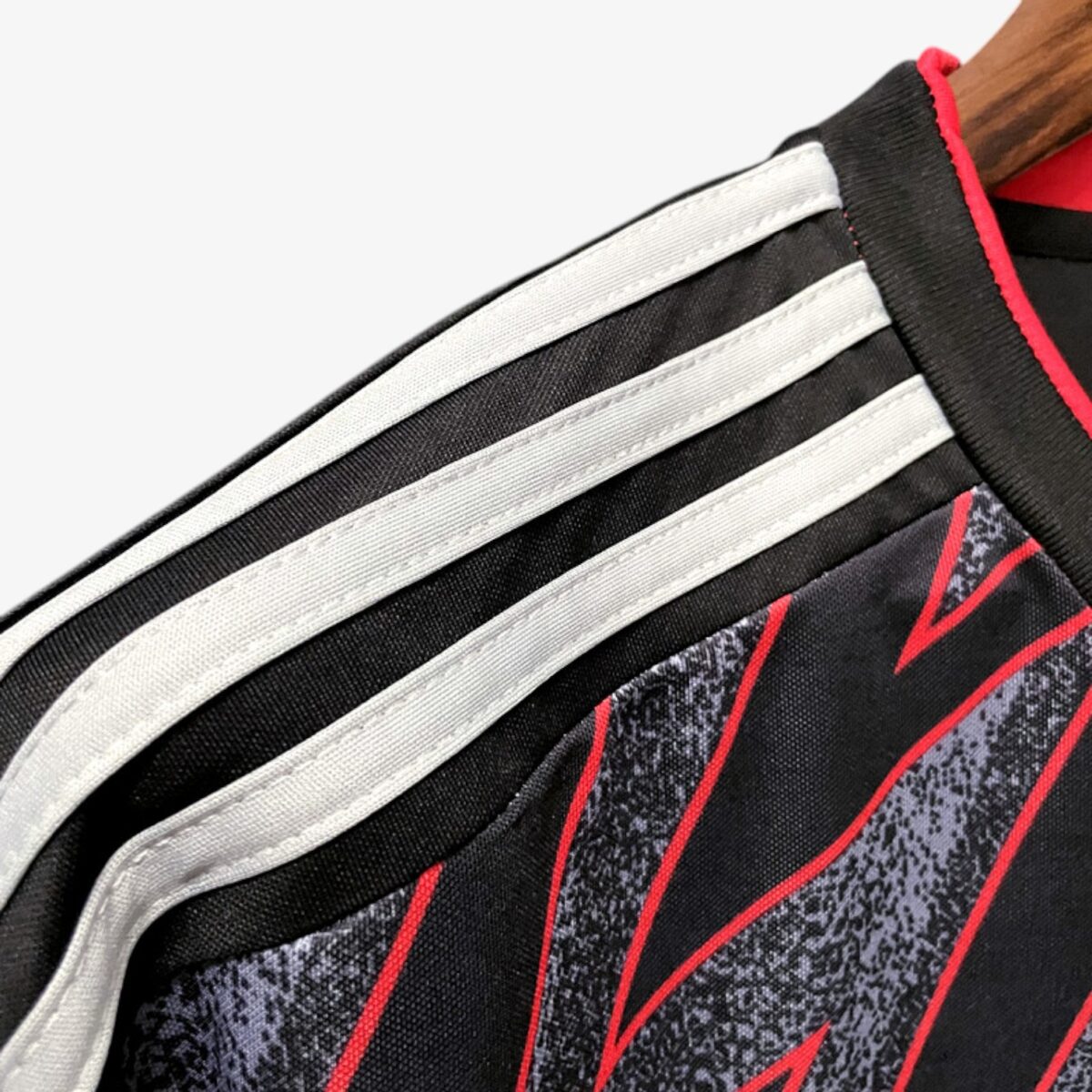 Besiktas Third Jersey 2023/24 - Image 2