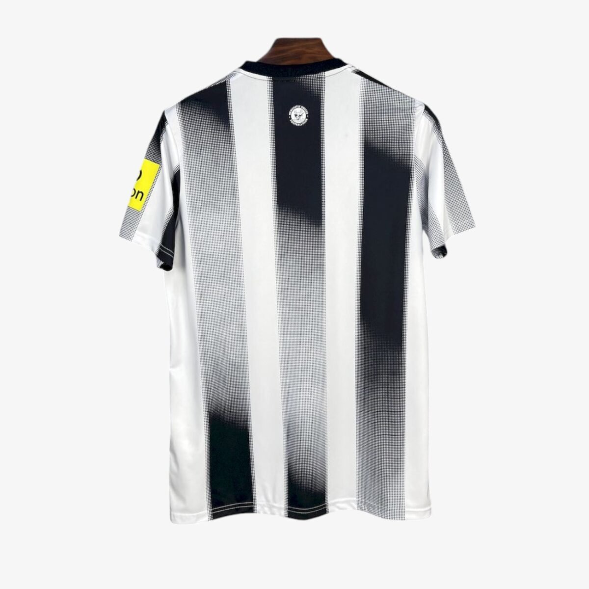 Newcastle United Home Jersey 2025/26 - Image 2