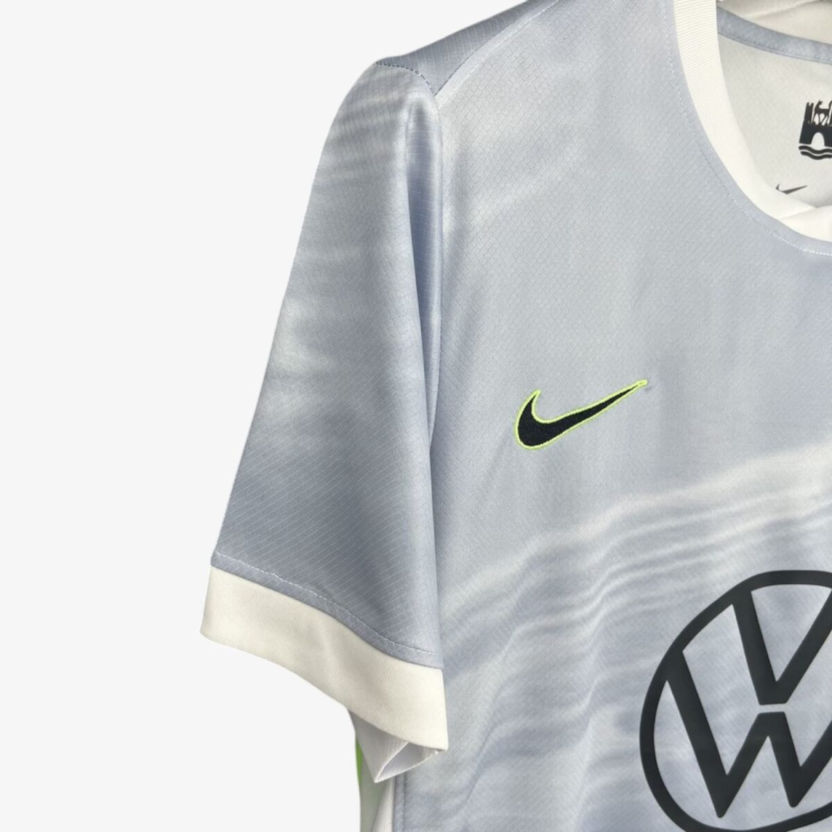 Wolfsburg Away Jersey 2025/26 - Image 2