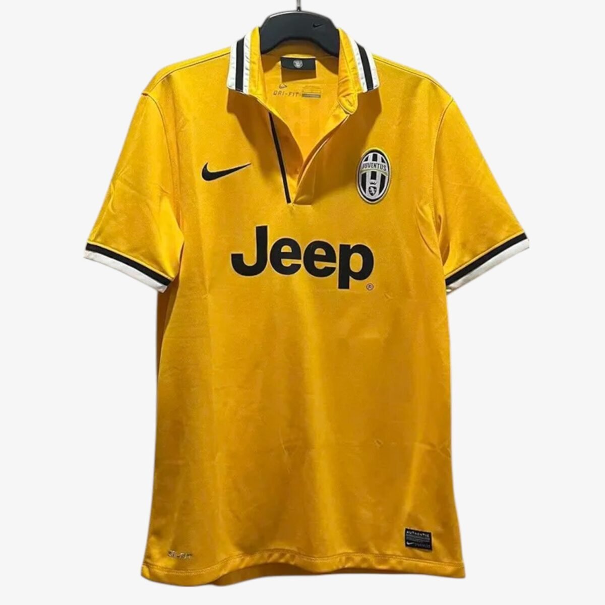 Juventus Away Retro Jersey 2013/14