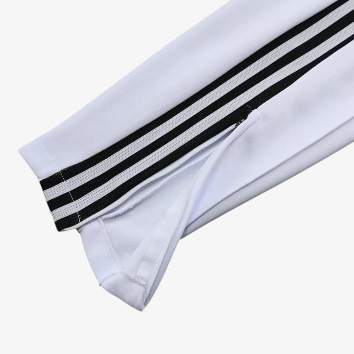 Juventus White Jacket Tracksuit 2024/25 - Image 6