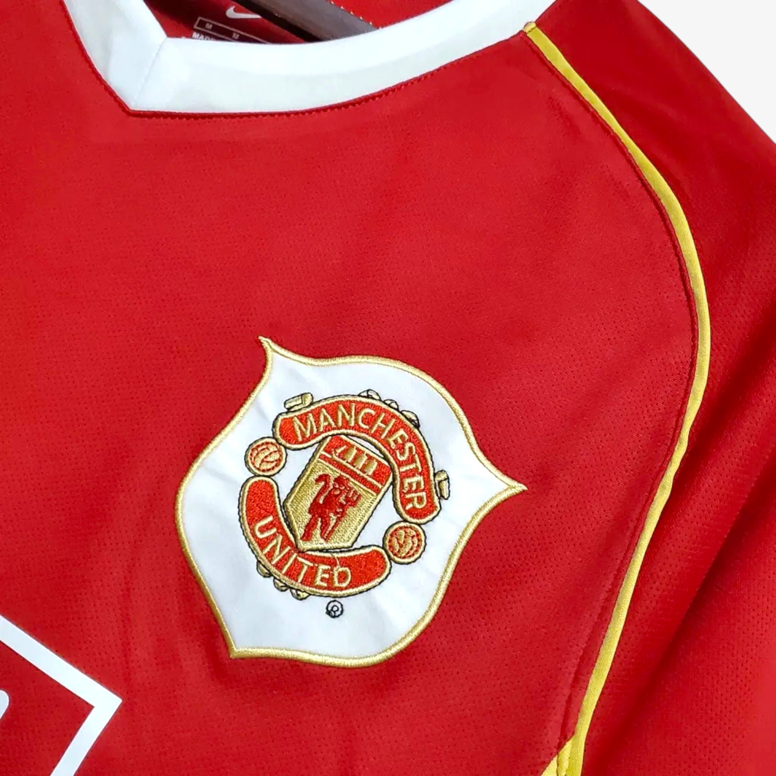 Manchester United Retro Home Jersey 2006/07 - Image 4