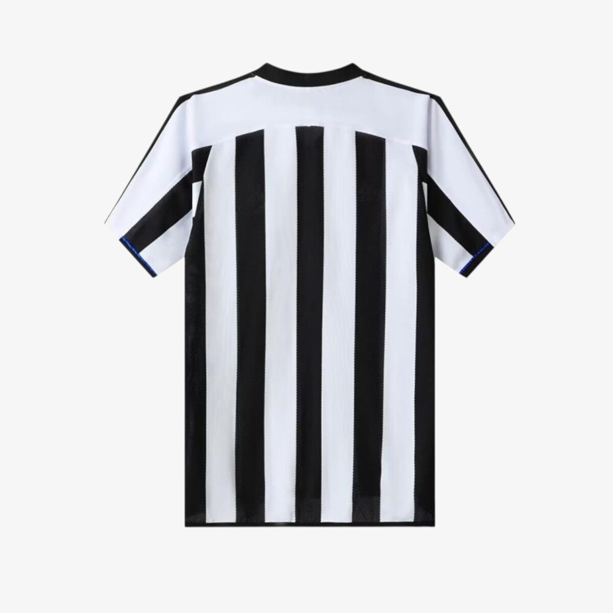 Newcastle United Home  Retro Jersey 2003/04 - Image 2