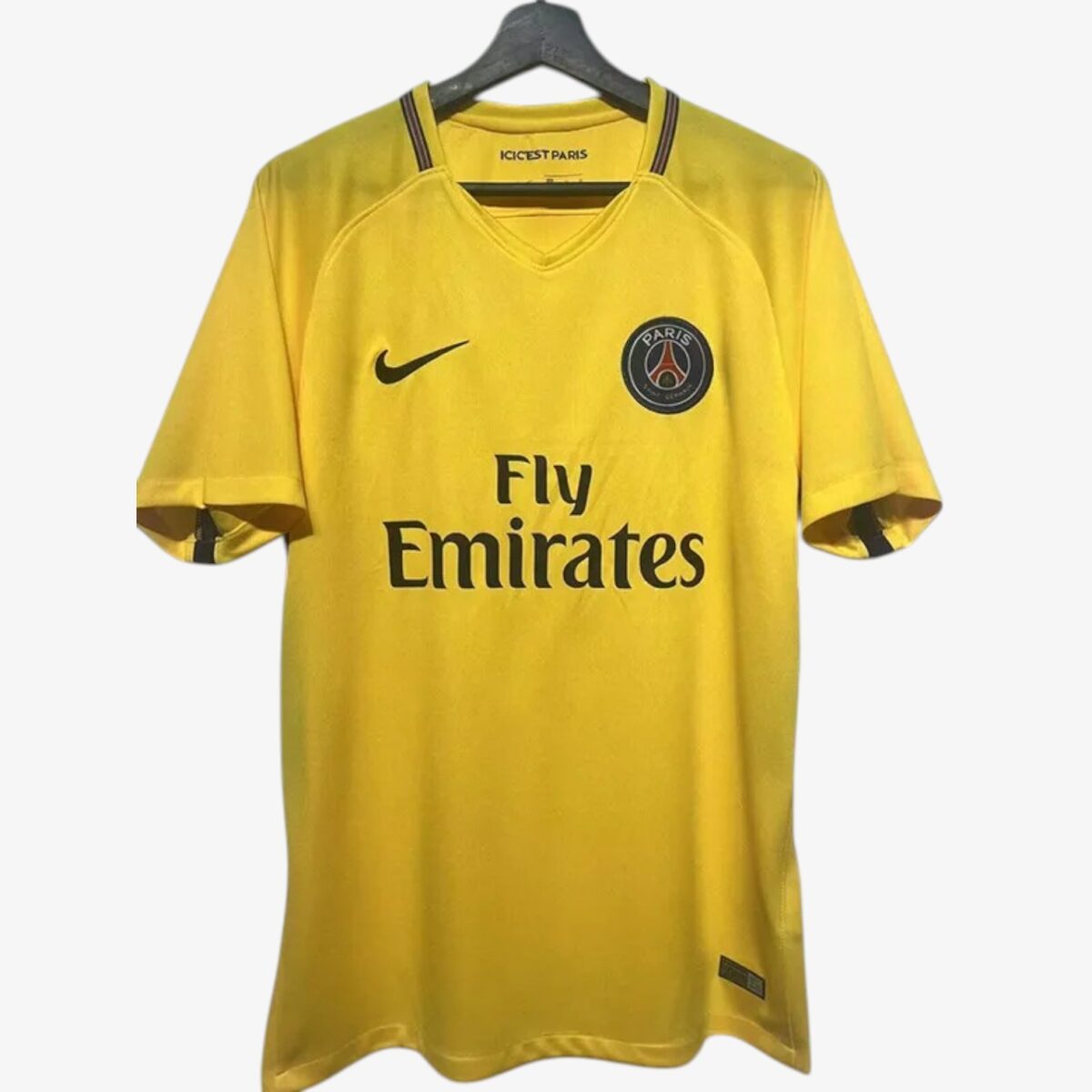 Paris Saint-Germain Away Retro Jersey 2017/18