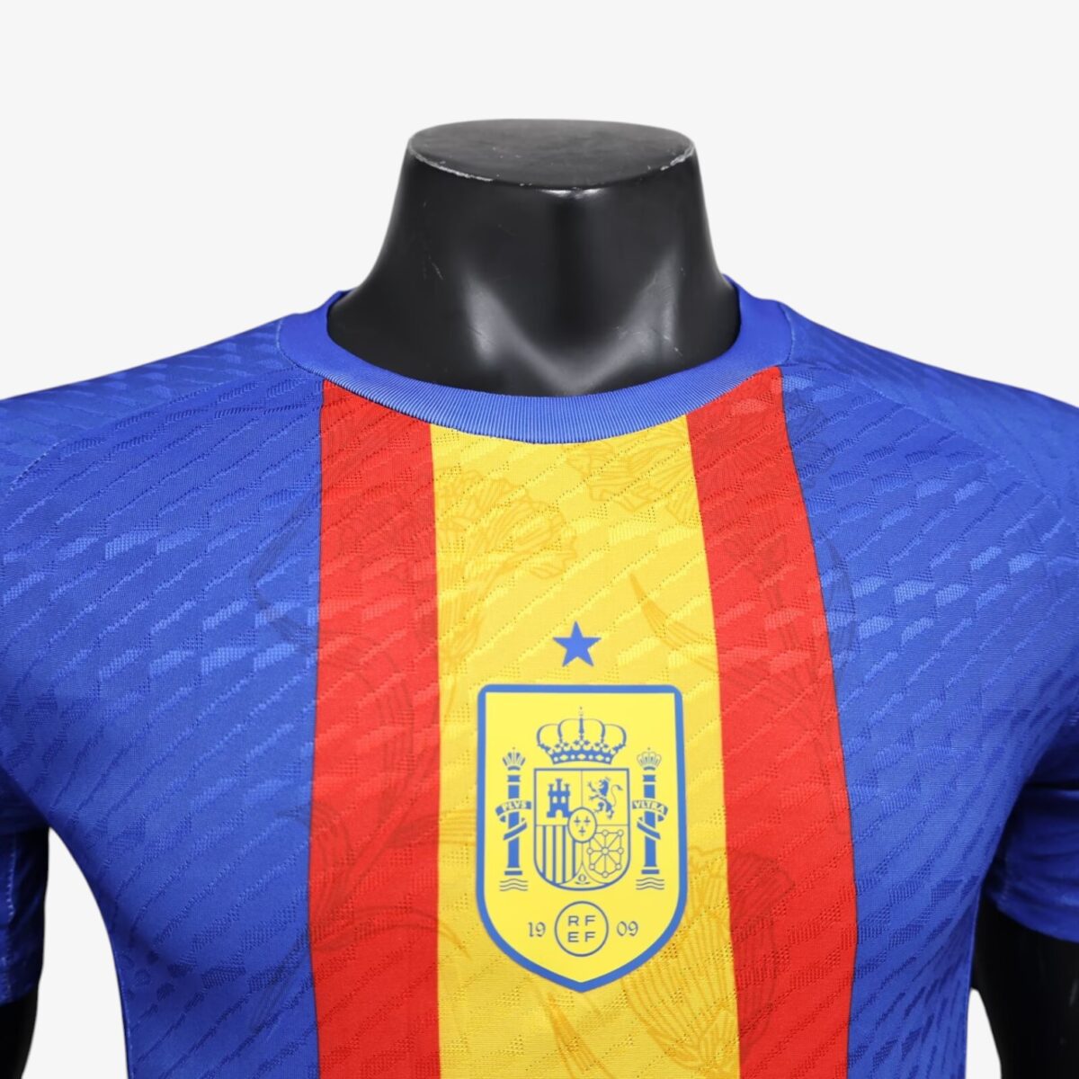 Spain Home Training Player Version 2024/25 - Image 2