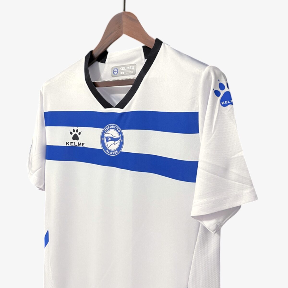 Deportivo Alaves Away Jersey 2021/22 - Image 2