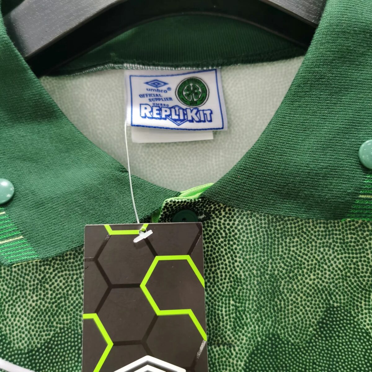 Celtic Glasgow Home Retro Jersey 1991/92 - Image 3
