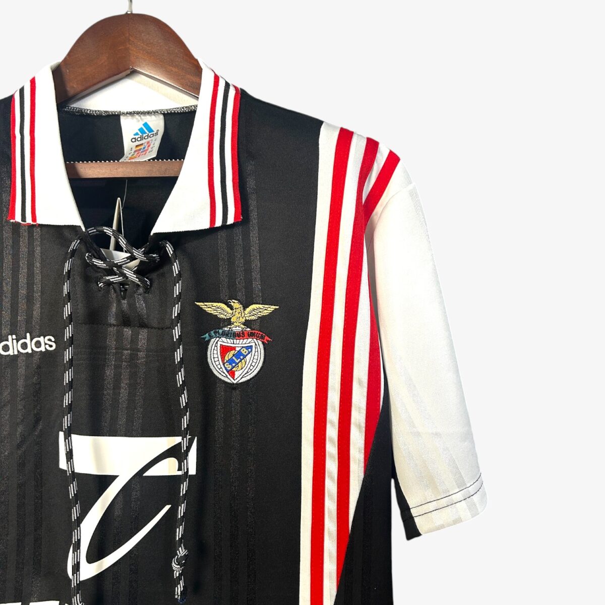 Benfica Away Retro Jersey 1997/98 - Image 4