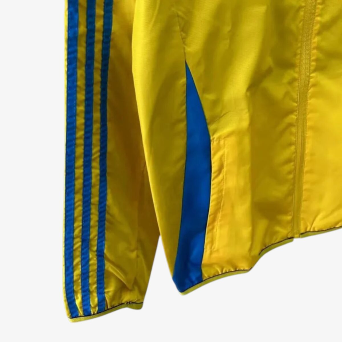 Club America Yellow & Royal blue Double Sided Windbreaker 2025/26 - Image 5