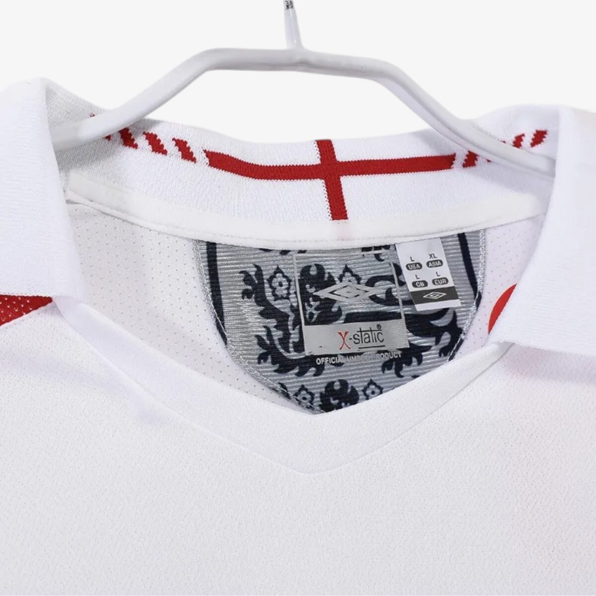 England Home Retro Jersey 2004 - Image 5