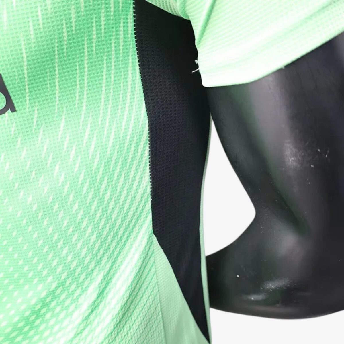 Liverpool Green Goalkeeper Training Jersey 2025/26 - Image 4