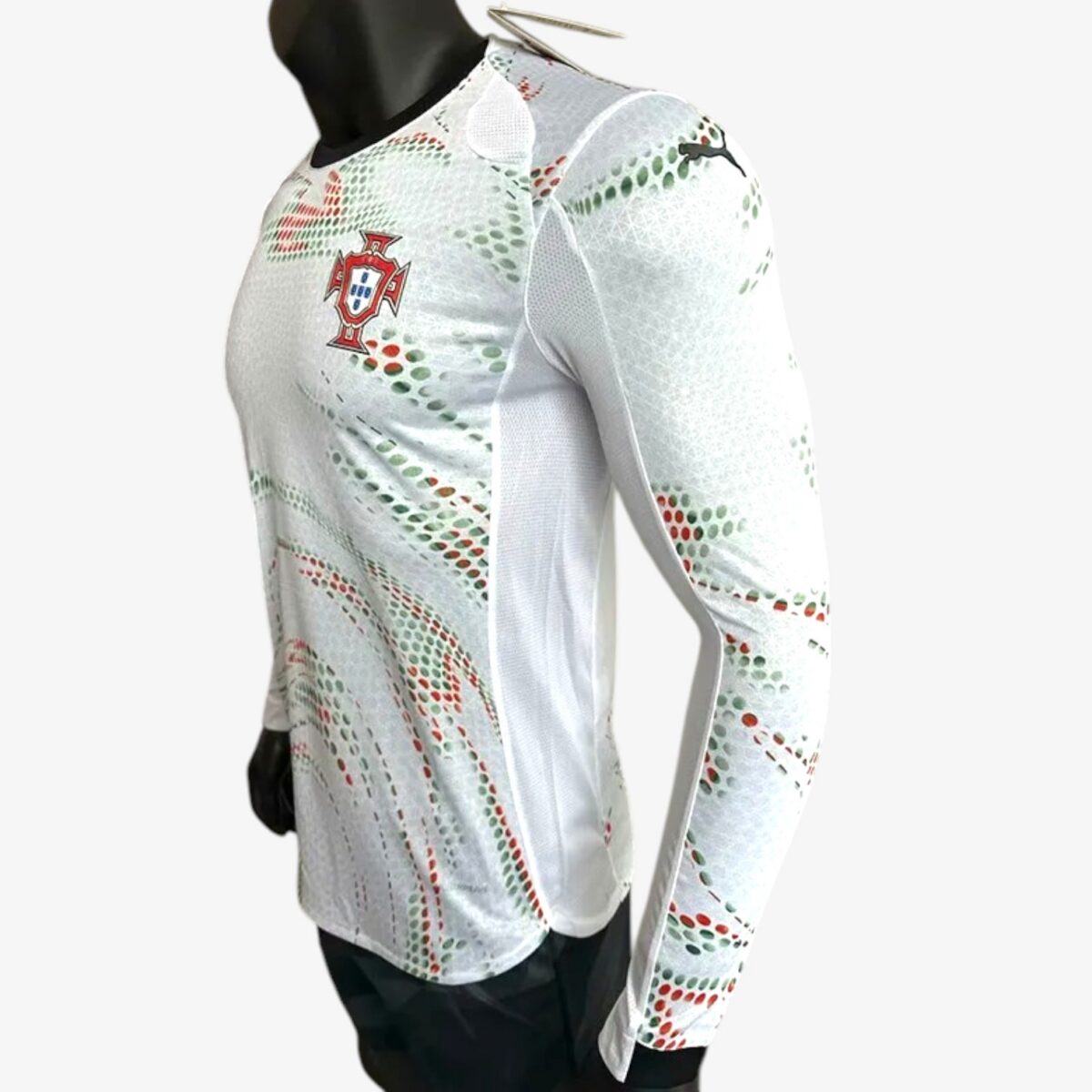 Portugal Away Long Sleeve Training Jersey 2025/26 - Image 4