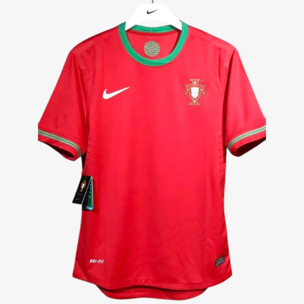 Portugal Home Training Retro Jersey 2012 - Image 3