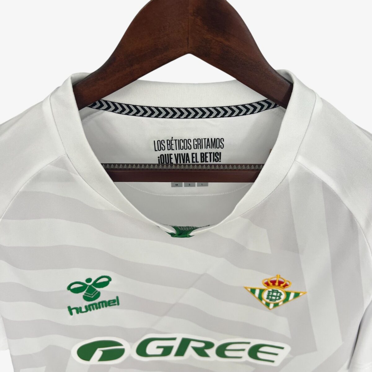 Real Betis Goalkeeper White Jersey 2025/26 - Image 5
