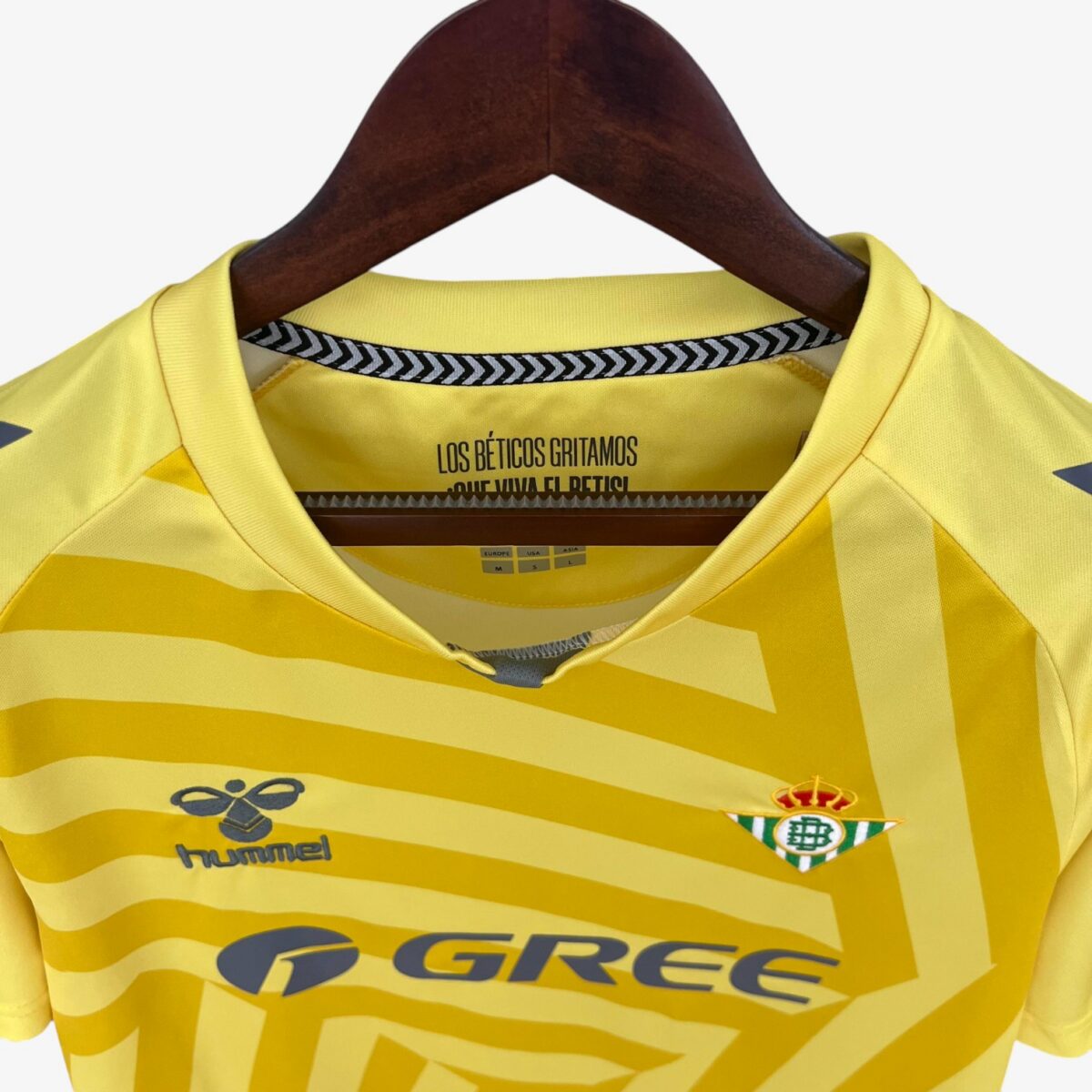 Real Betis Goalkeeper Yellow Jersey 2025/26 - Image 4