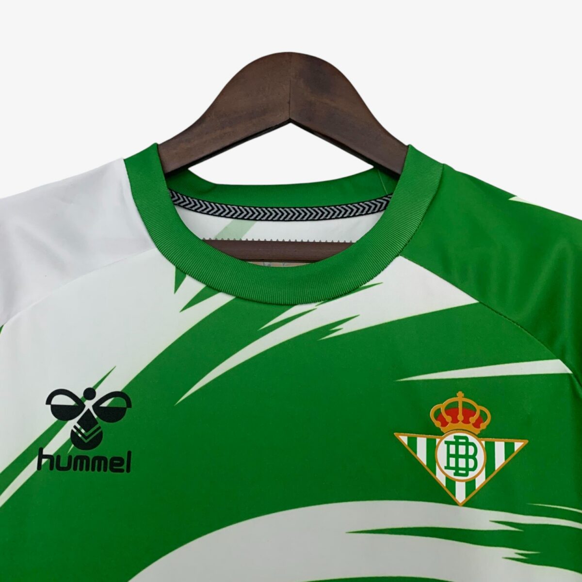 Real Betis Special Edition Naruto Jersey 2025/26 - Image 3