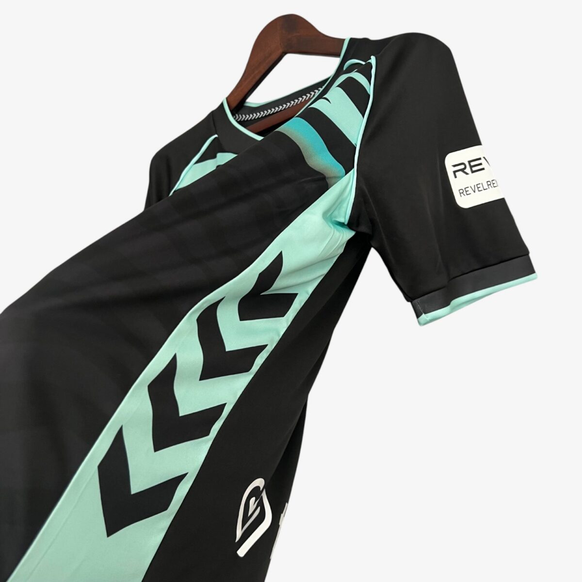 Real Betis Third Jersey 2025/26 - Image 4