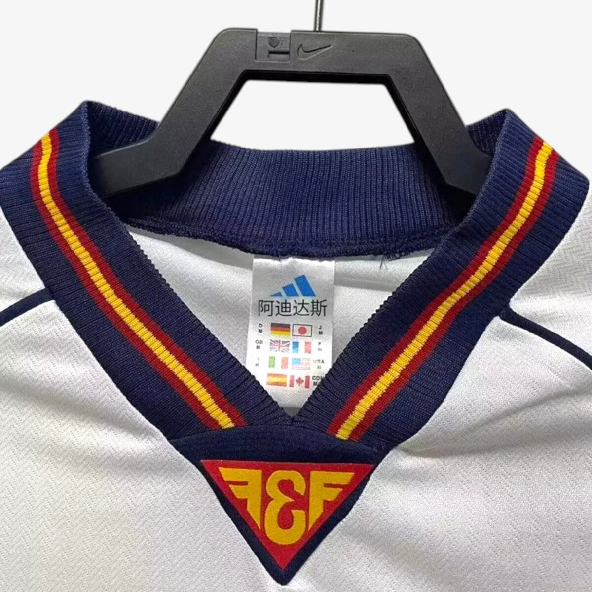 Spain Away Retro Jersey 1998/99 - Image 3