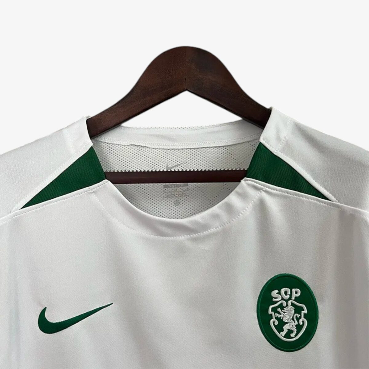 Sporting Lisbon Away Jersey 2024/25 - Image 4