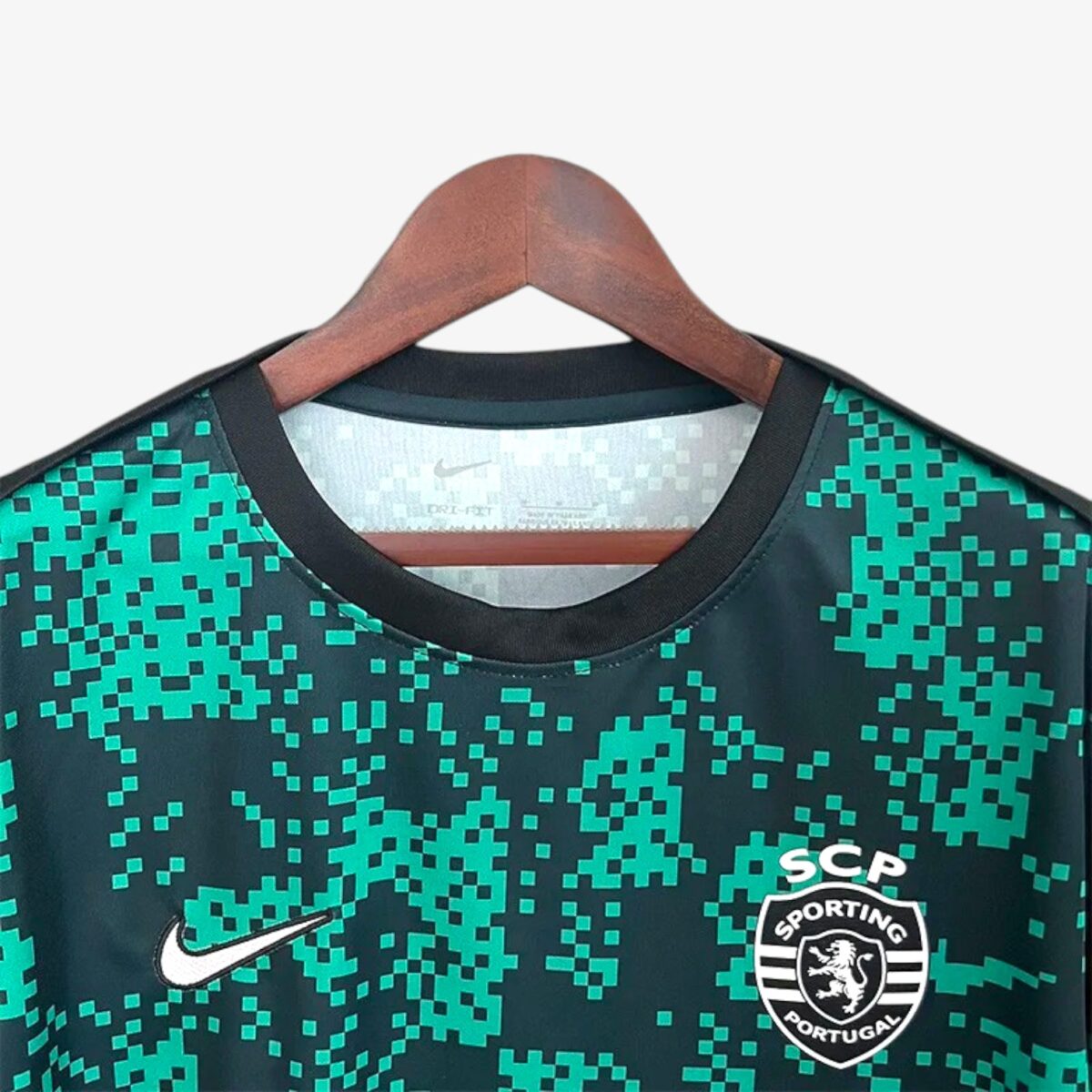 Sporting Lisbon Green Black Training shirts 2025/26 - Image 3