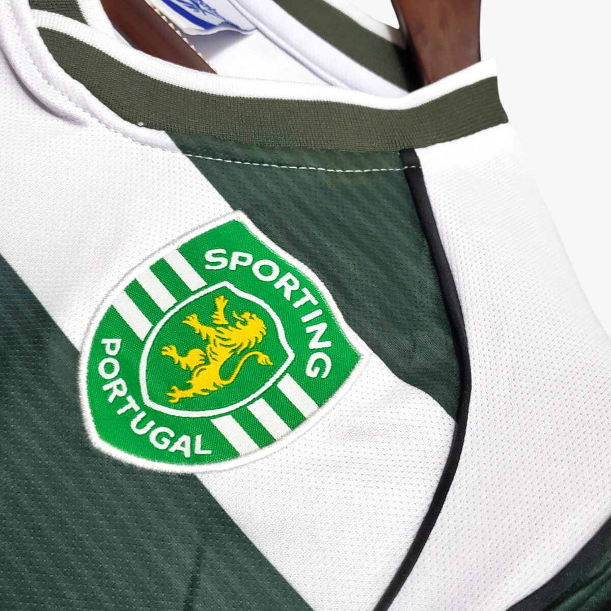 Sporting Lisbon Home Retro Jersey 2002/03 - Image 7