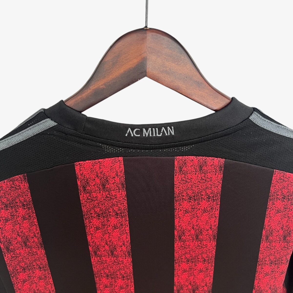 AC Milan Home Retro Jersey 2015/16 - Image 2