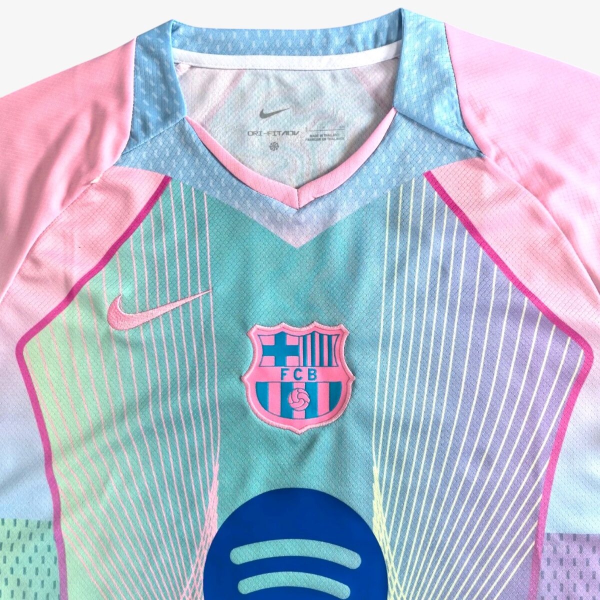 Barcelona Special Jersey 2025/26 - Image 3