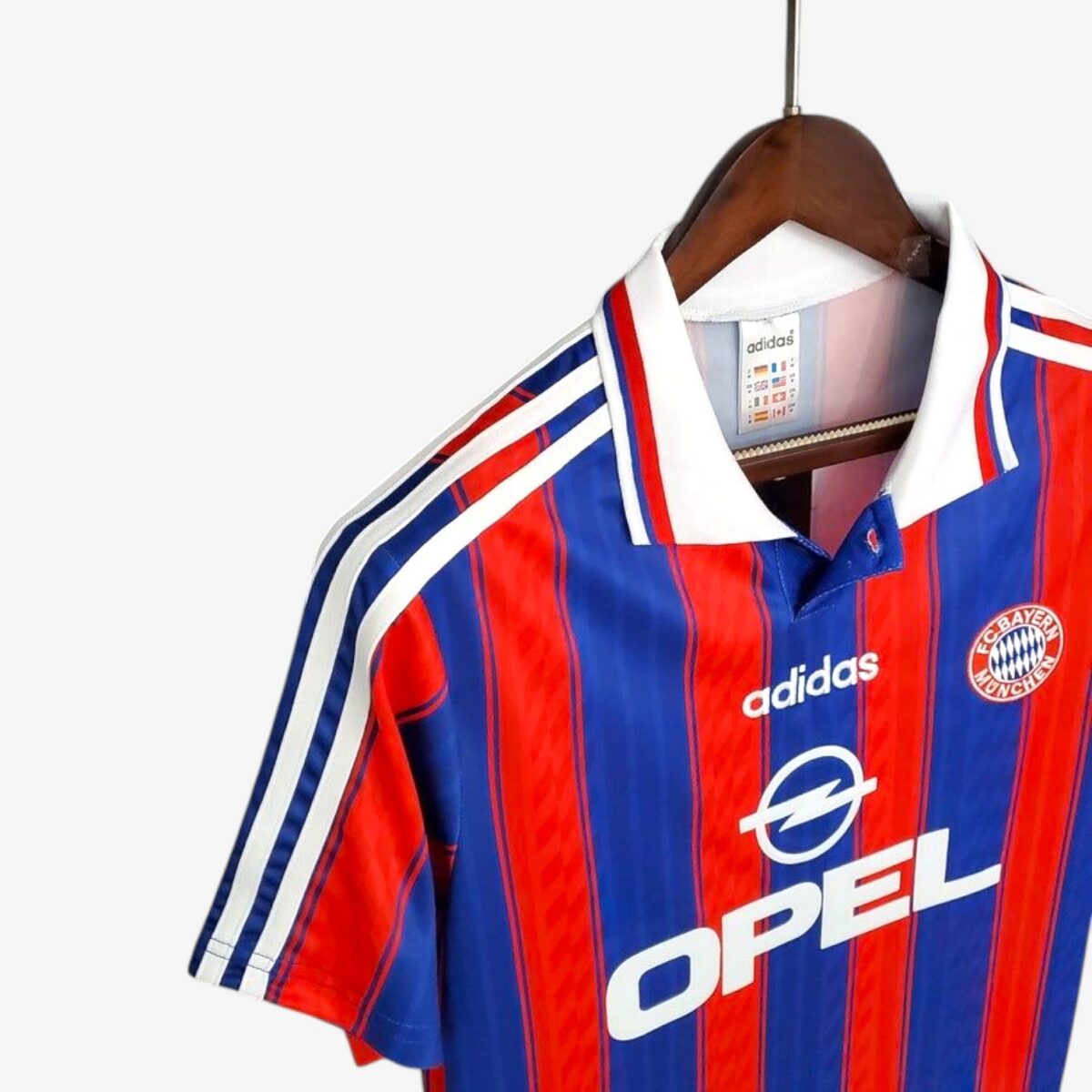 Bayern Munich 95/97 Retro Jersey – Iconic Bavarian Kit - Image 3