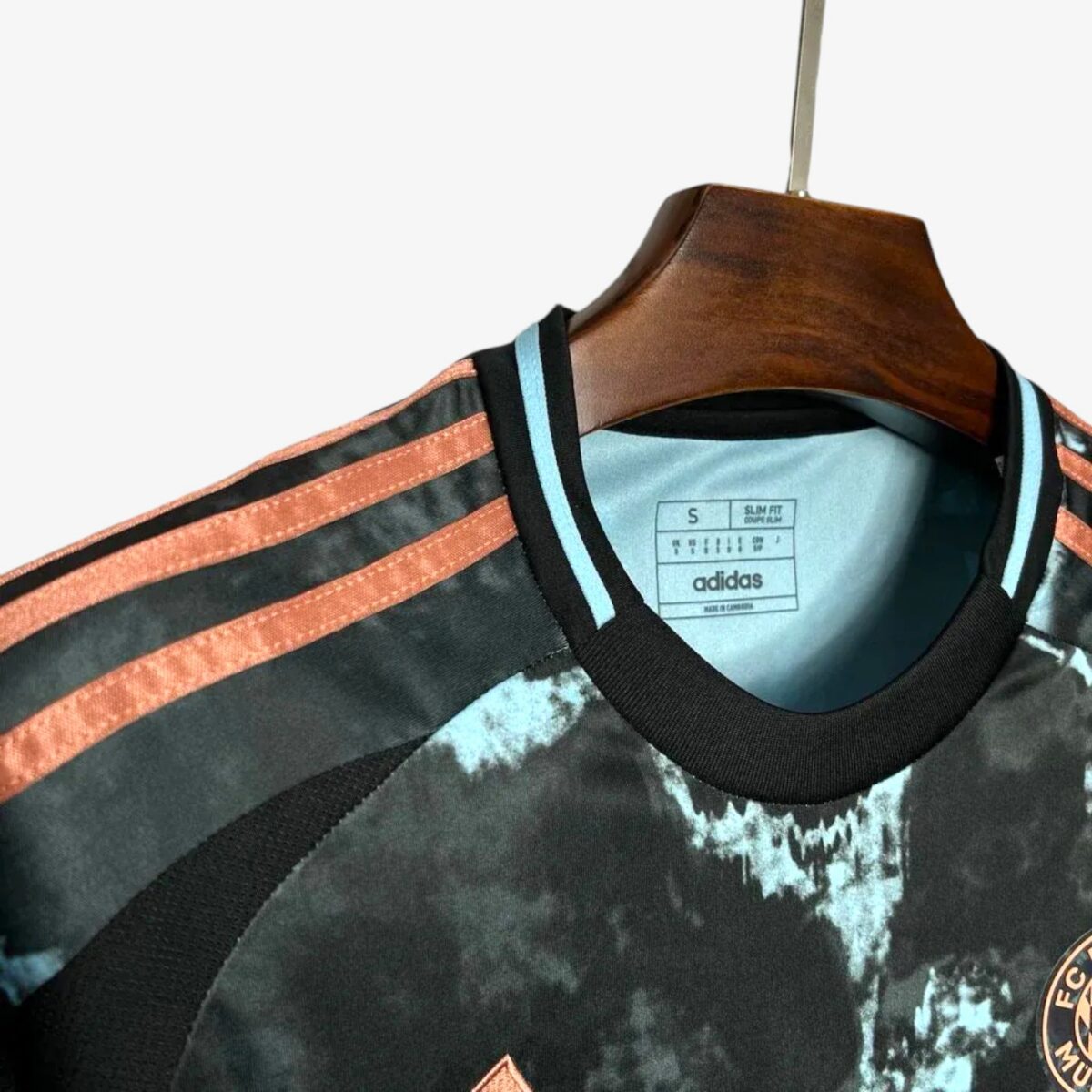 Bayern Munich Away Jersey 2024/25 - Image 3