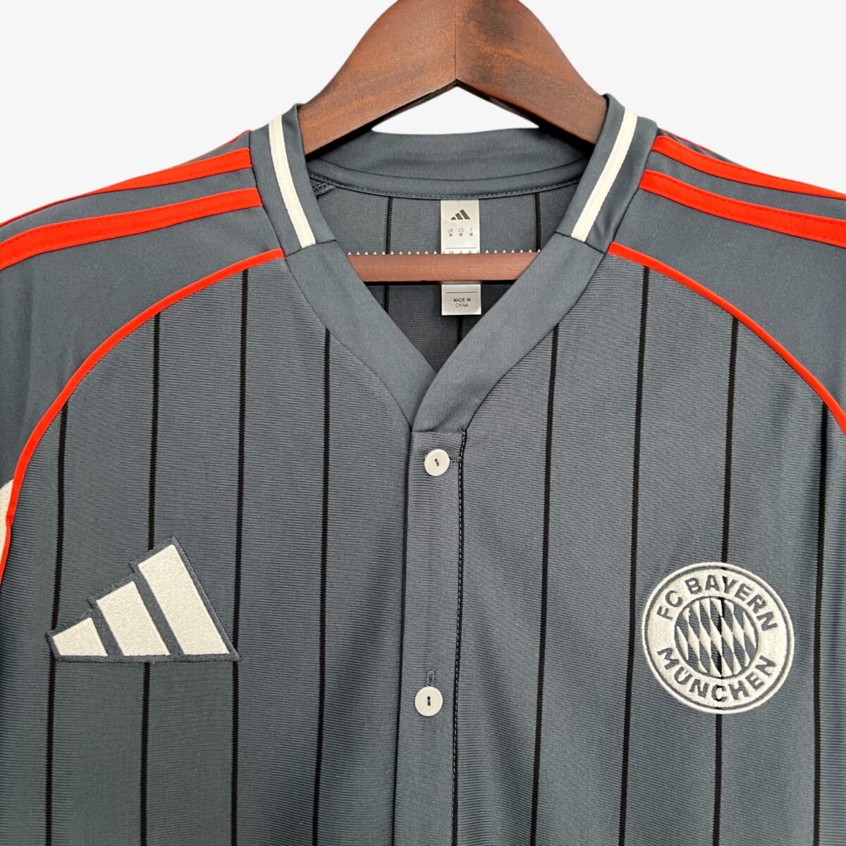 Bayern Munich  Baseball Jersey 2025/26 - Image 3