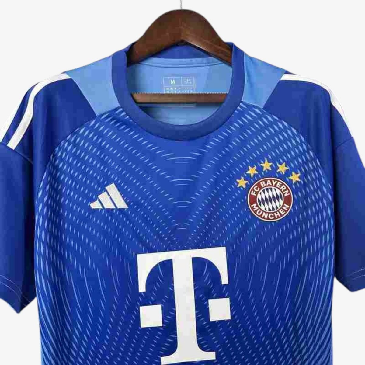 Bayern Munich  Blue Goalkeeper Jersey 2025/26 - Image 3