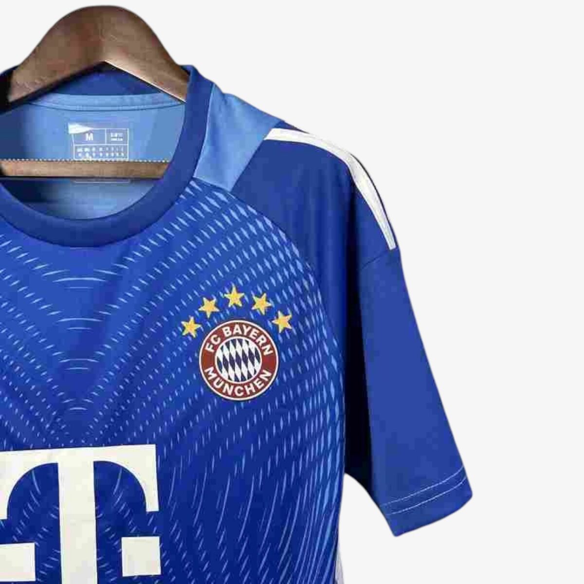 Bayern Munich  Blue Goalkeeper Jersey 2025/26 - Image 4