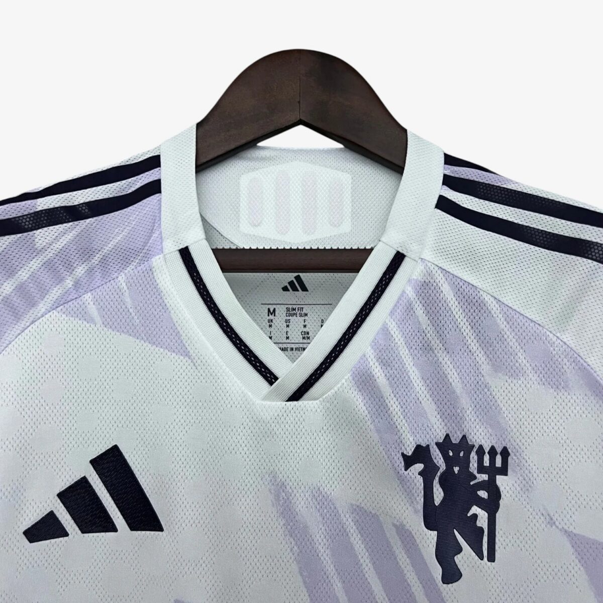 Manchester United Away Jersey 2025/26 - Image 3