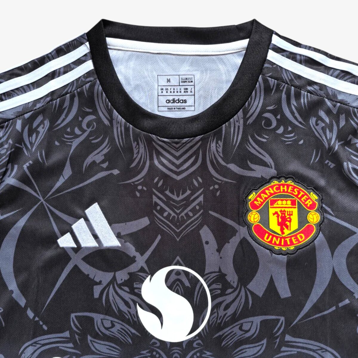 Manchester United Lion Special Jersey 2024/25 - Image 3