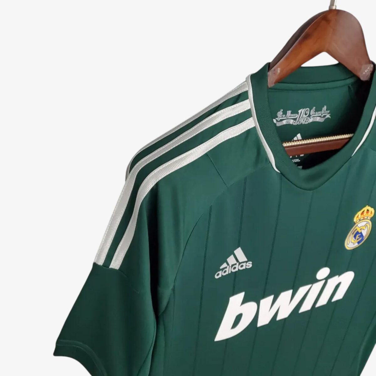 Real Madrid Green Retro Jersey 2012/13 - Image 4