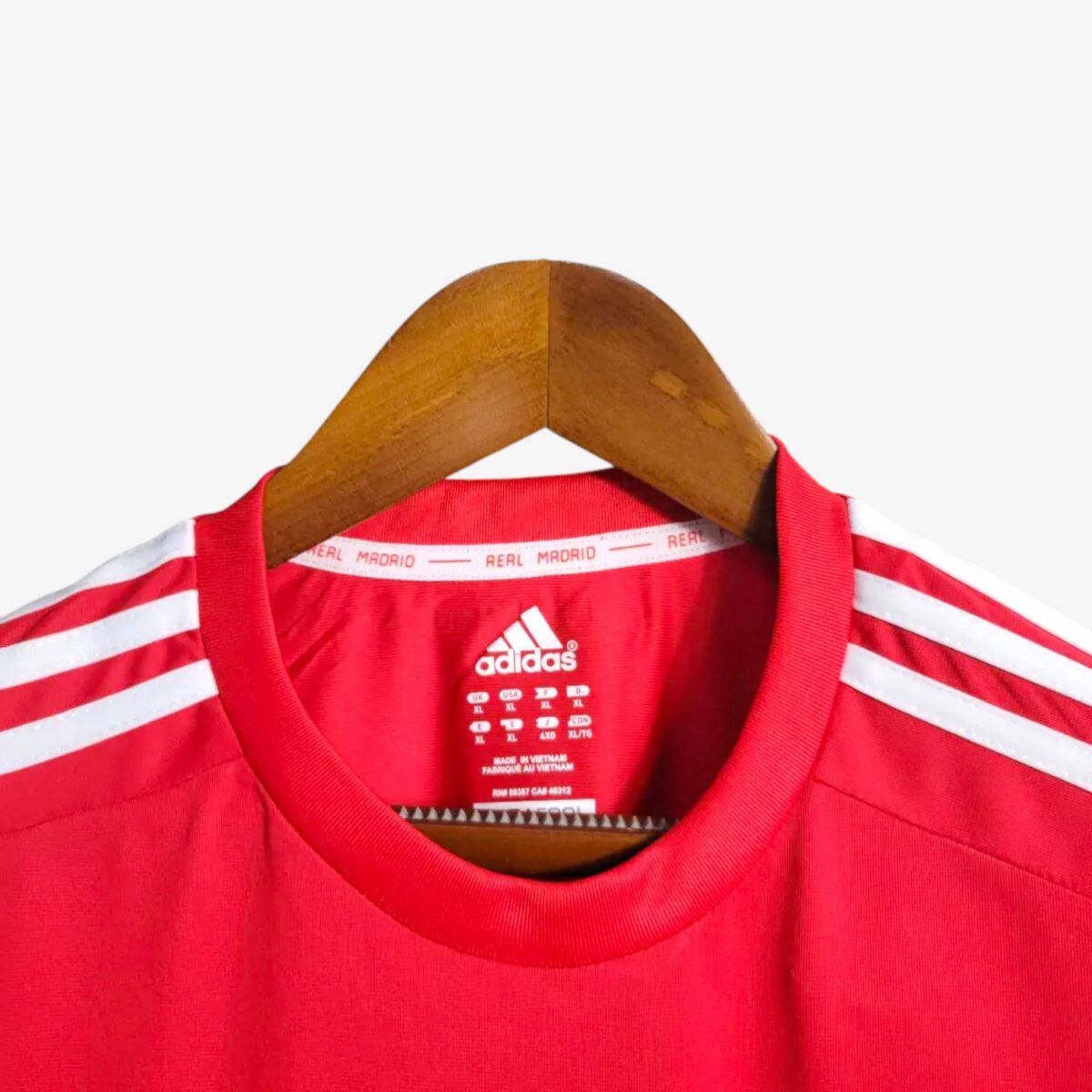 Real Madrid Retro Jersey 2011/12 - Image 3