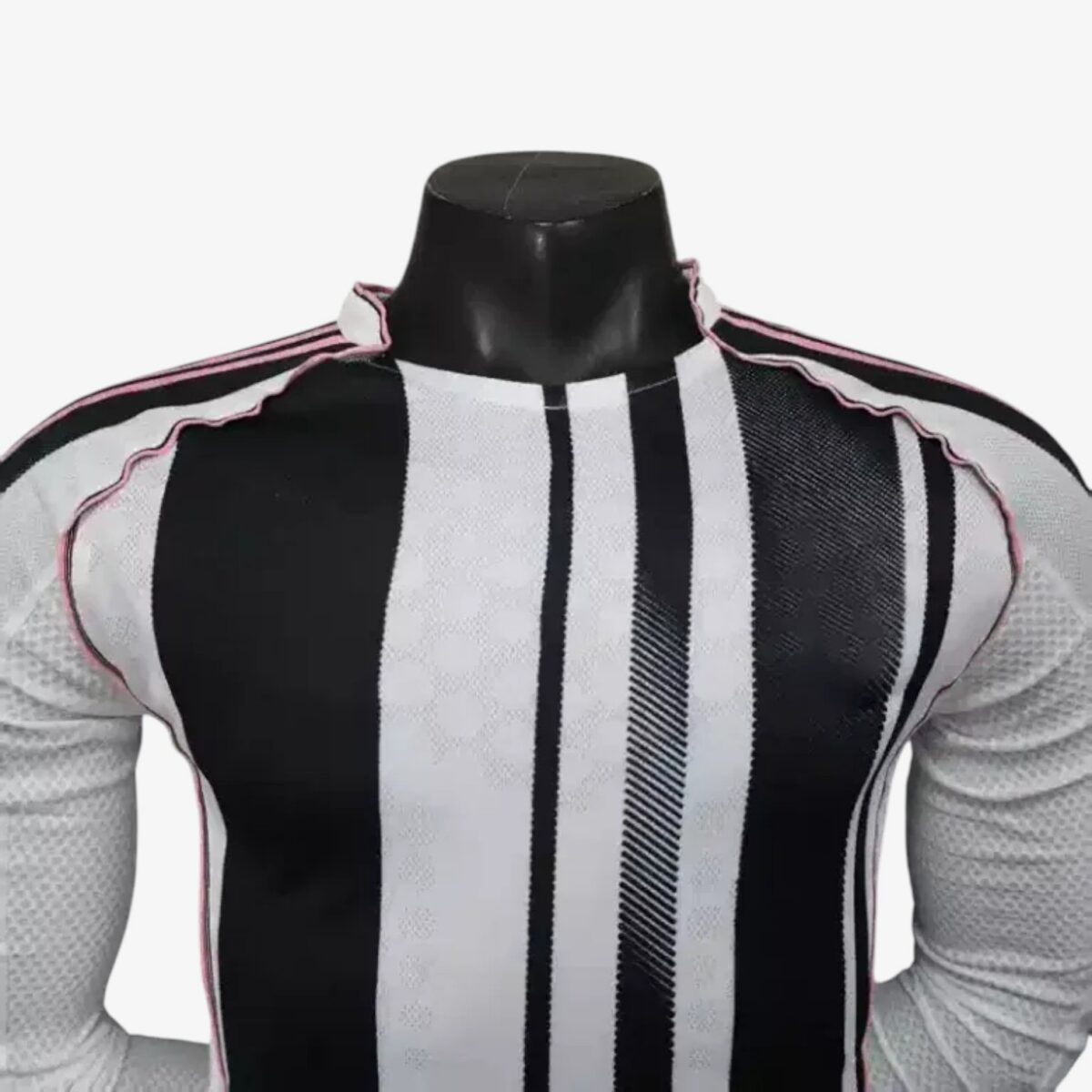 Juventus Home Long Sleeve Jersey 2025/26 - Image 3