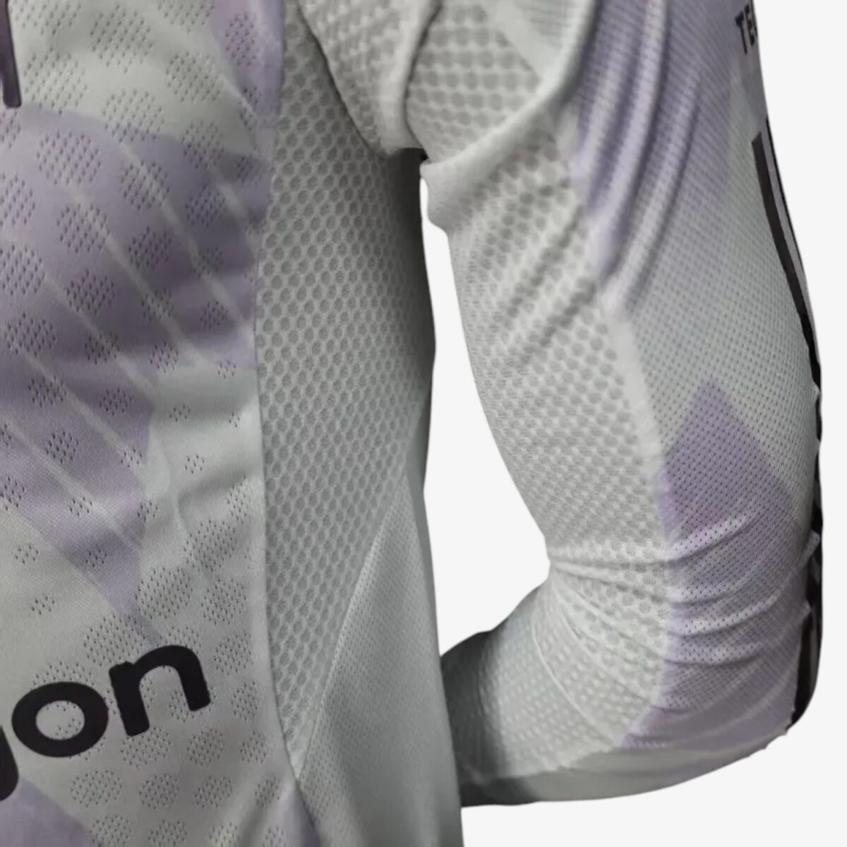 Manchester United Away Long Sleeve Jersey Player Version 2025/26 - Image 3