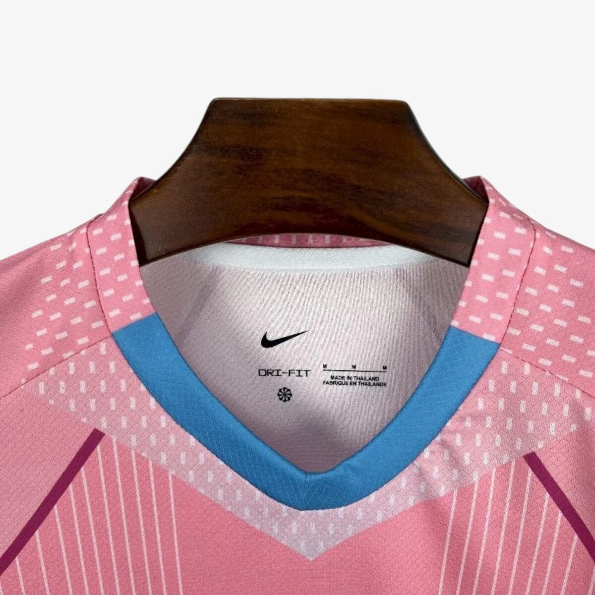 Paris Saint-Germain Pink Special Jersey 2025/26 - Image 3