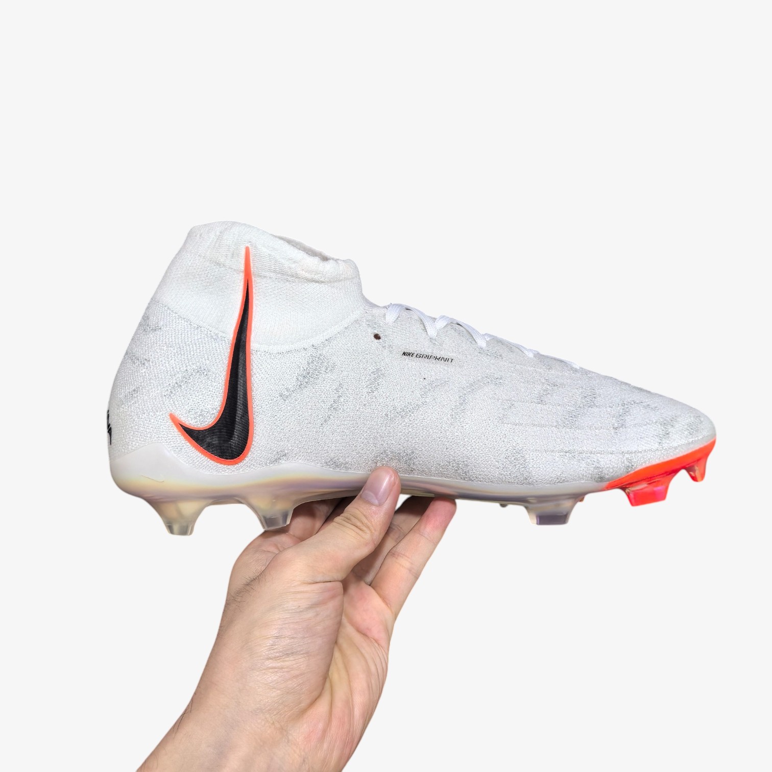 Soccer cleats Phantom Luna Elite FG with Ankle Guards