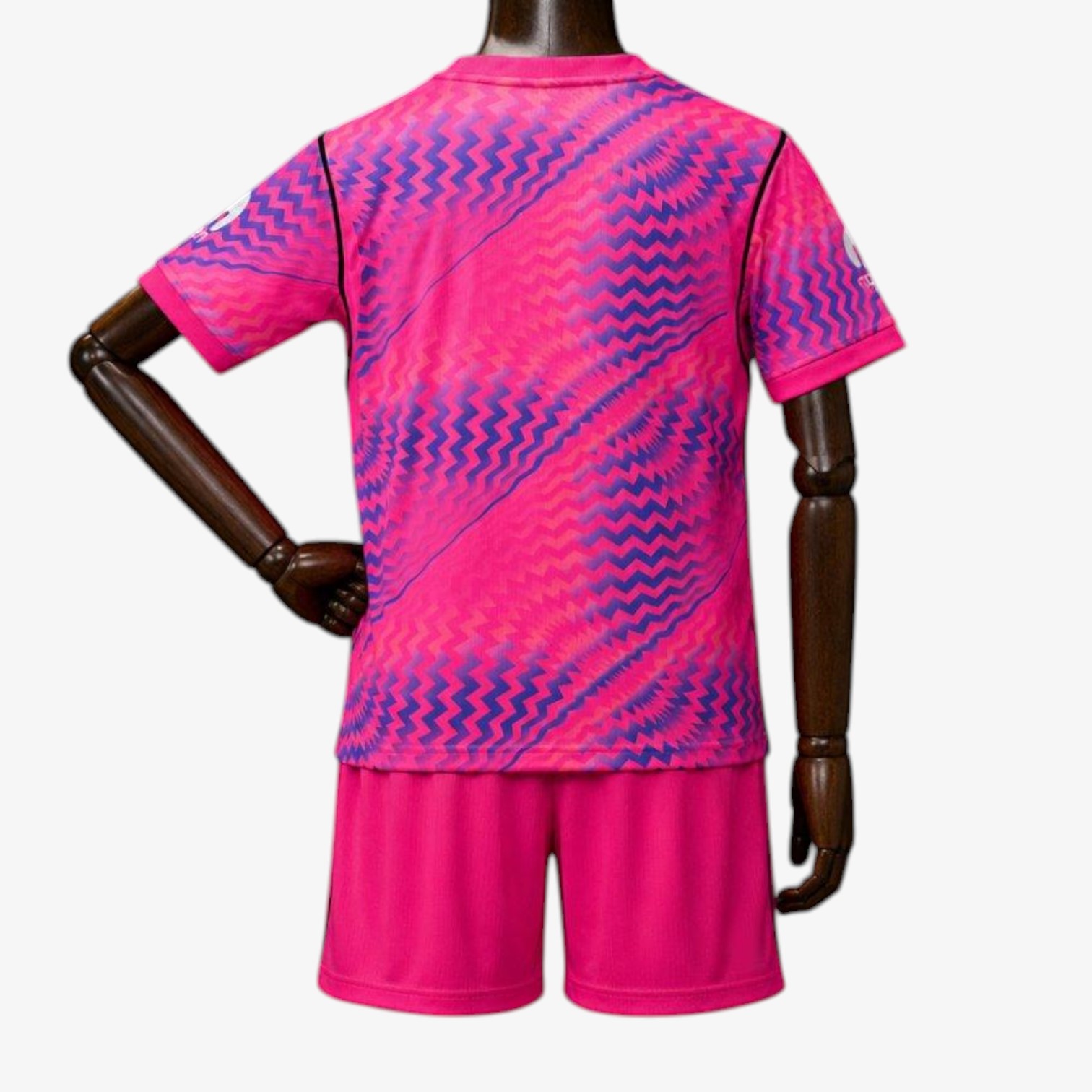 Tottenham Pink Goalkeeper Jersey 2026/27 — Kids - Image 2